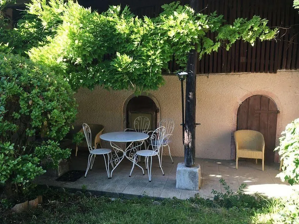 Bed and Breakfast Le Ramiérou à Montauban 0*,  France